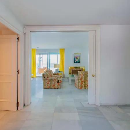 Torre Moruna كاستيلديفيلس